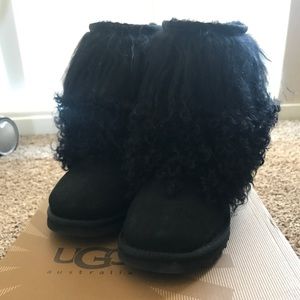 UGG